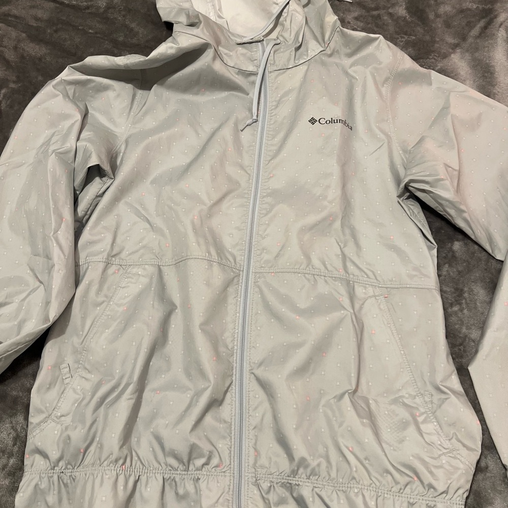 Columbia Gray Women’s Light Windbreaker Jacket
